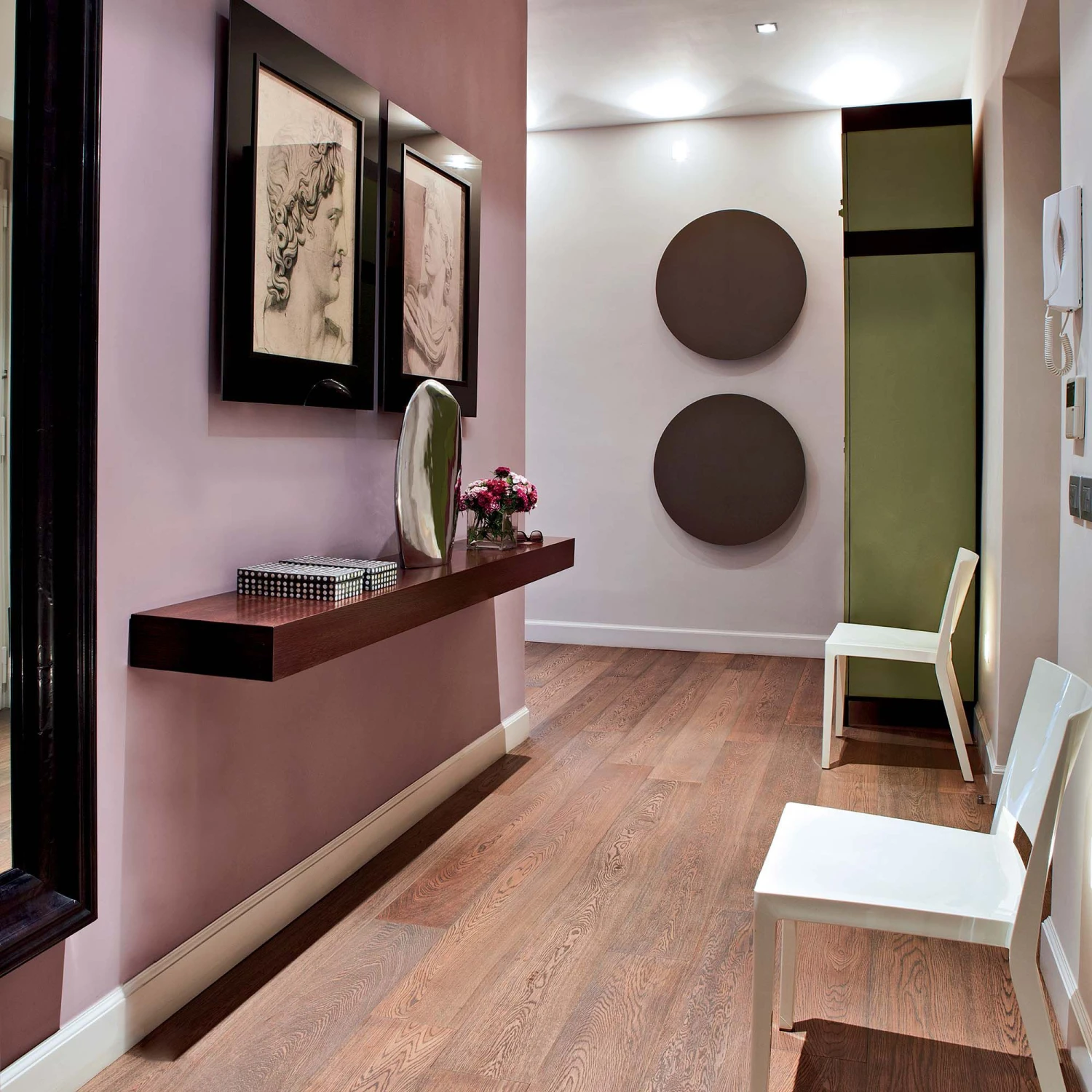 Farrow & Ball Modern Cinder Rose No.246 Matt Emulsion Paint, 2.5L 4 Farrow & Ball Modern Cinder Rose No.246 Matt Emulsion Paint, 2.5L - Image 4