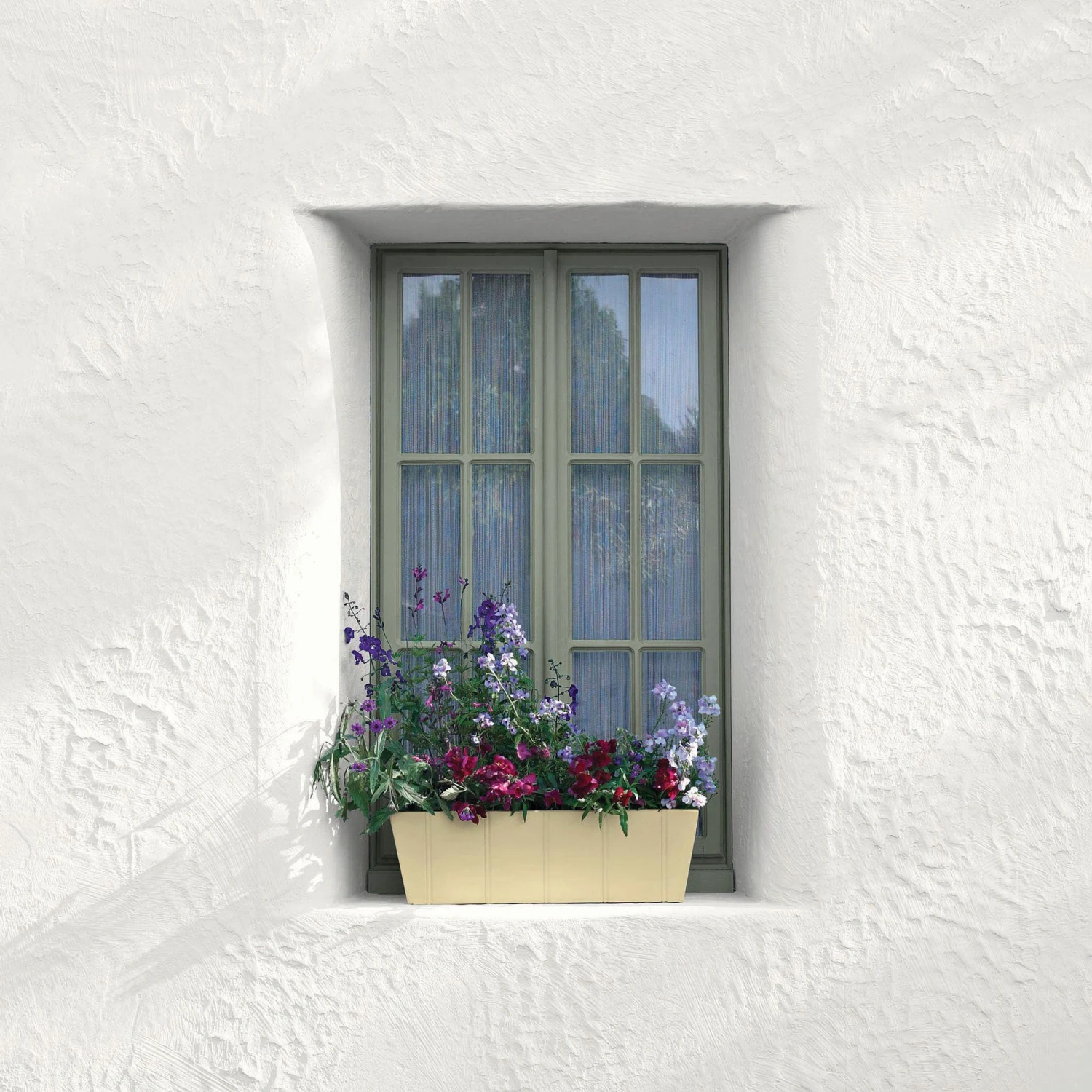 Sandtex 10 Year Bay Tree Satinwood Exterior Metal & Wood Paint, 2.5L 2 Sandtex 10 Year Bay Tree Satinwood Exterior Metal & Wood Paint, 2.5L - Image 2