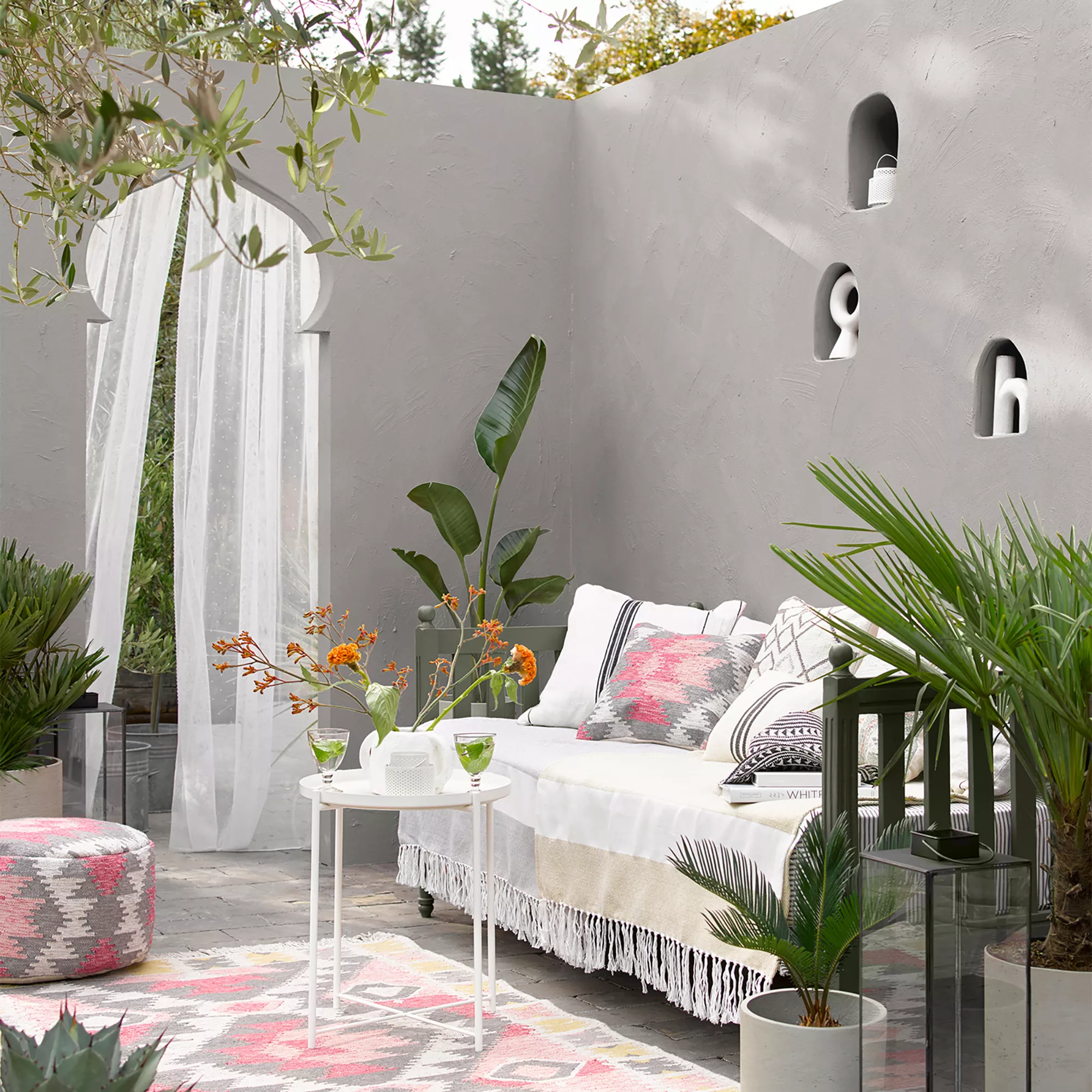 Sandtex Ultra Smooth Plymouth Grey Masonry Paint, 10L 6 Sandtex Ultra Smooth Plymouth Grey Masonry Paint, 10L - Image 6